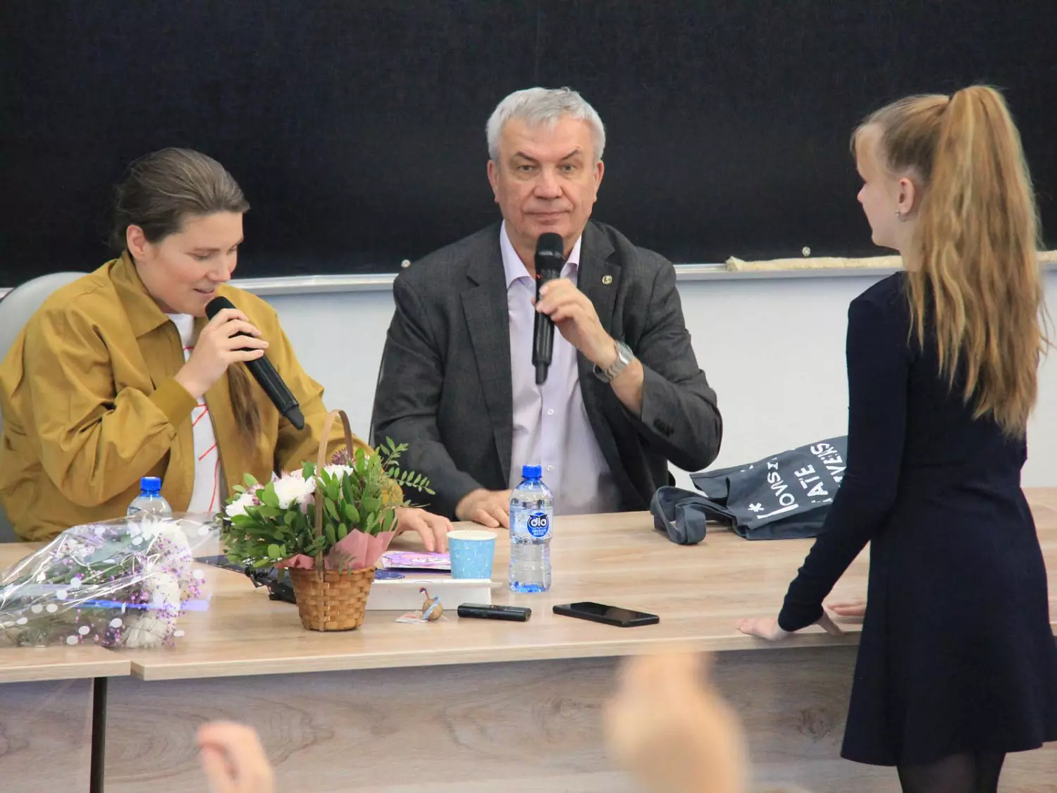 Анна Кикина рассказала в НГУ, как стать космонавтом